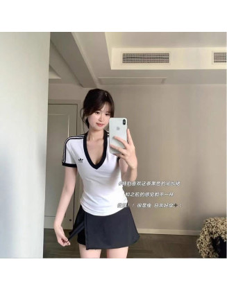 2309 adidas 唯美v领衣